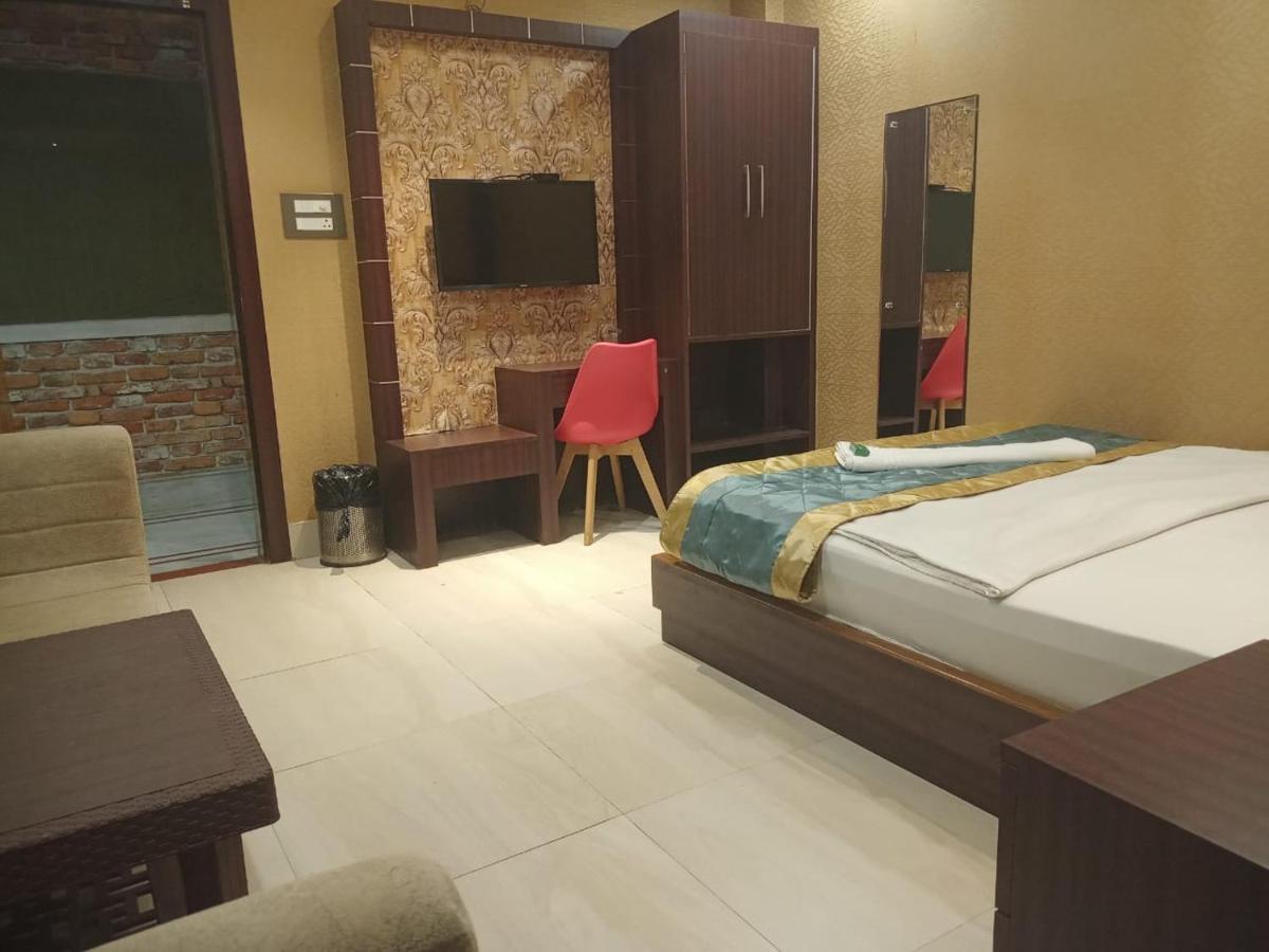 The Brahmaputra Hotel Dhubri Ngoại thất bức ảnh