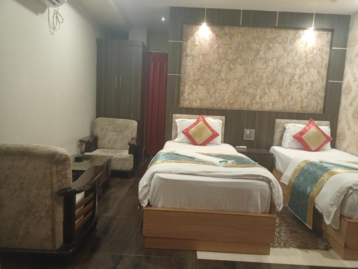 The Brahmaputra Hotel Dhubri Ngoại thất bức ảnh